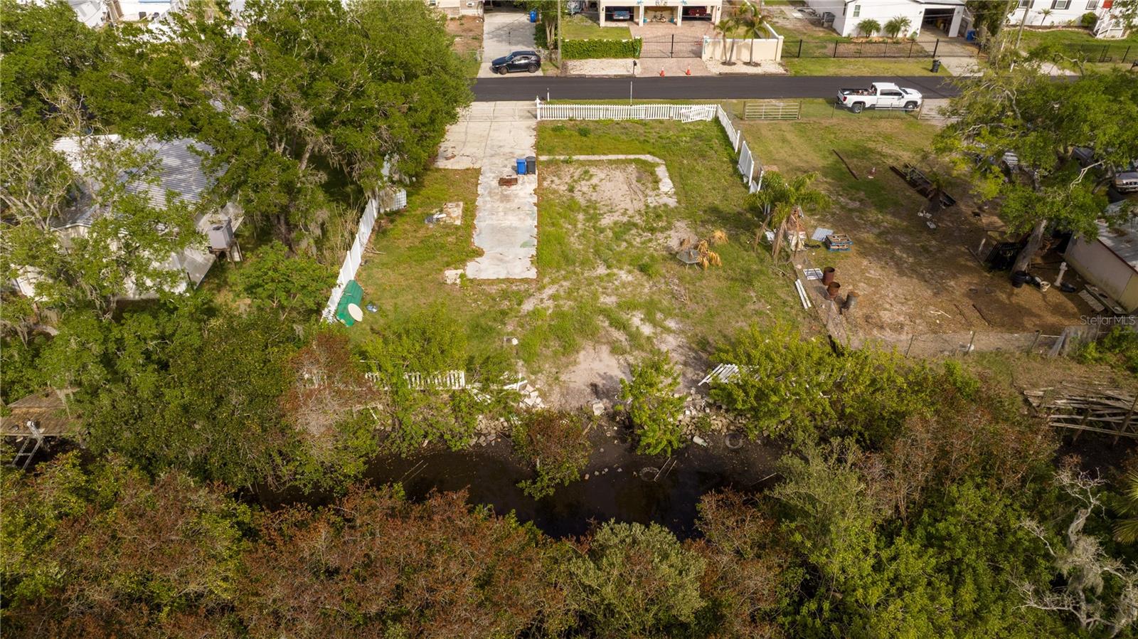 Image 3 of 9 For 9923 Alavista Drive