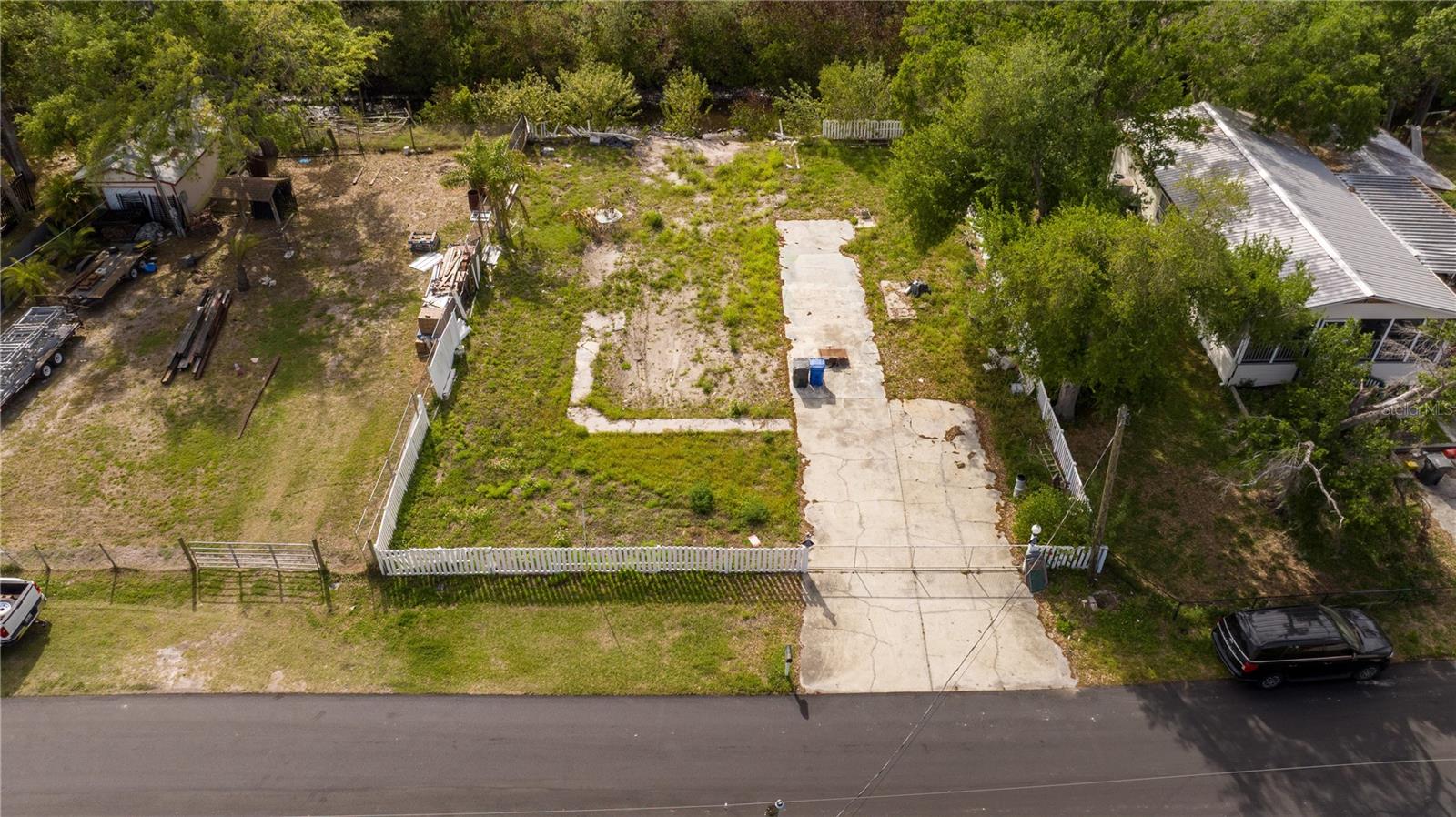 Image 4 of 9 For 9923 Alavista Drive
