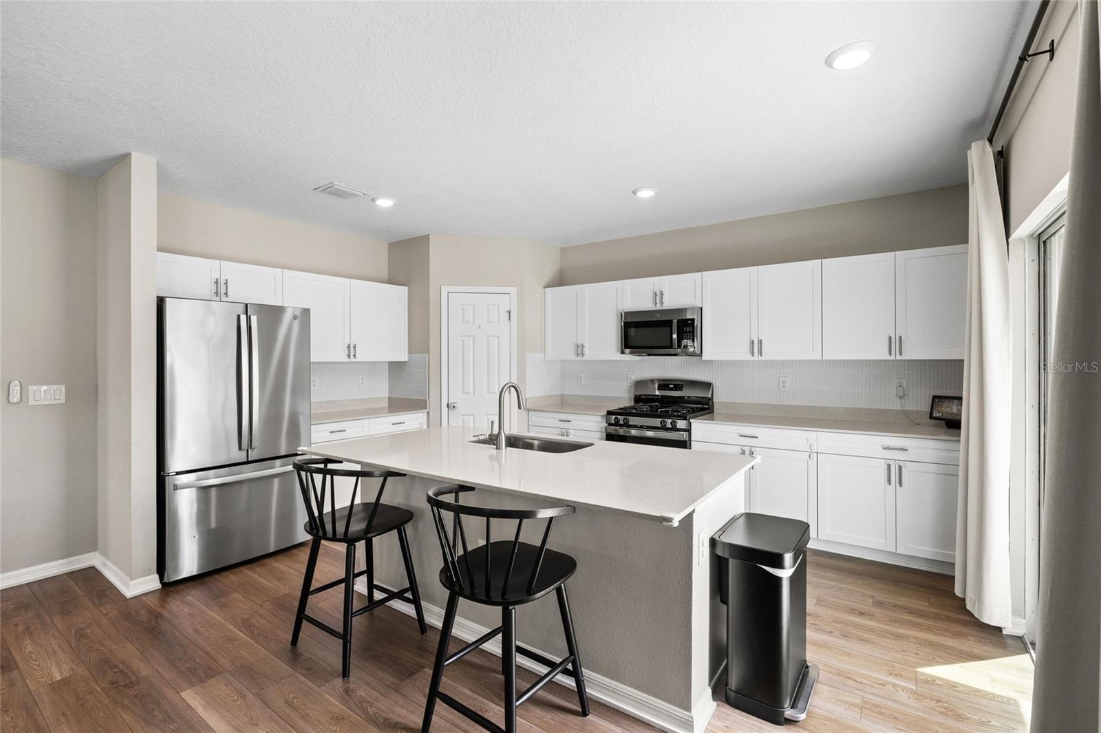 Image 11 of 45 For 12943 Camarillo Place