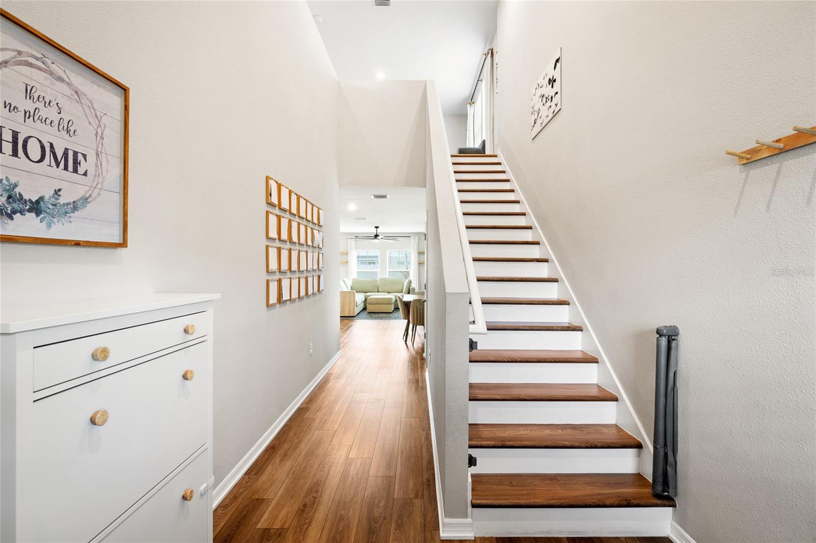 Image 19 of 45 For 12943 Camarillo Place