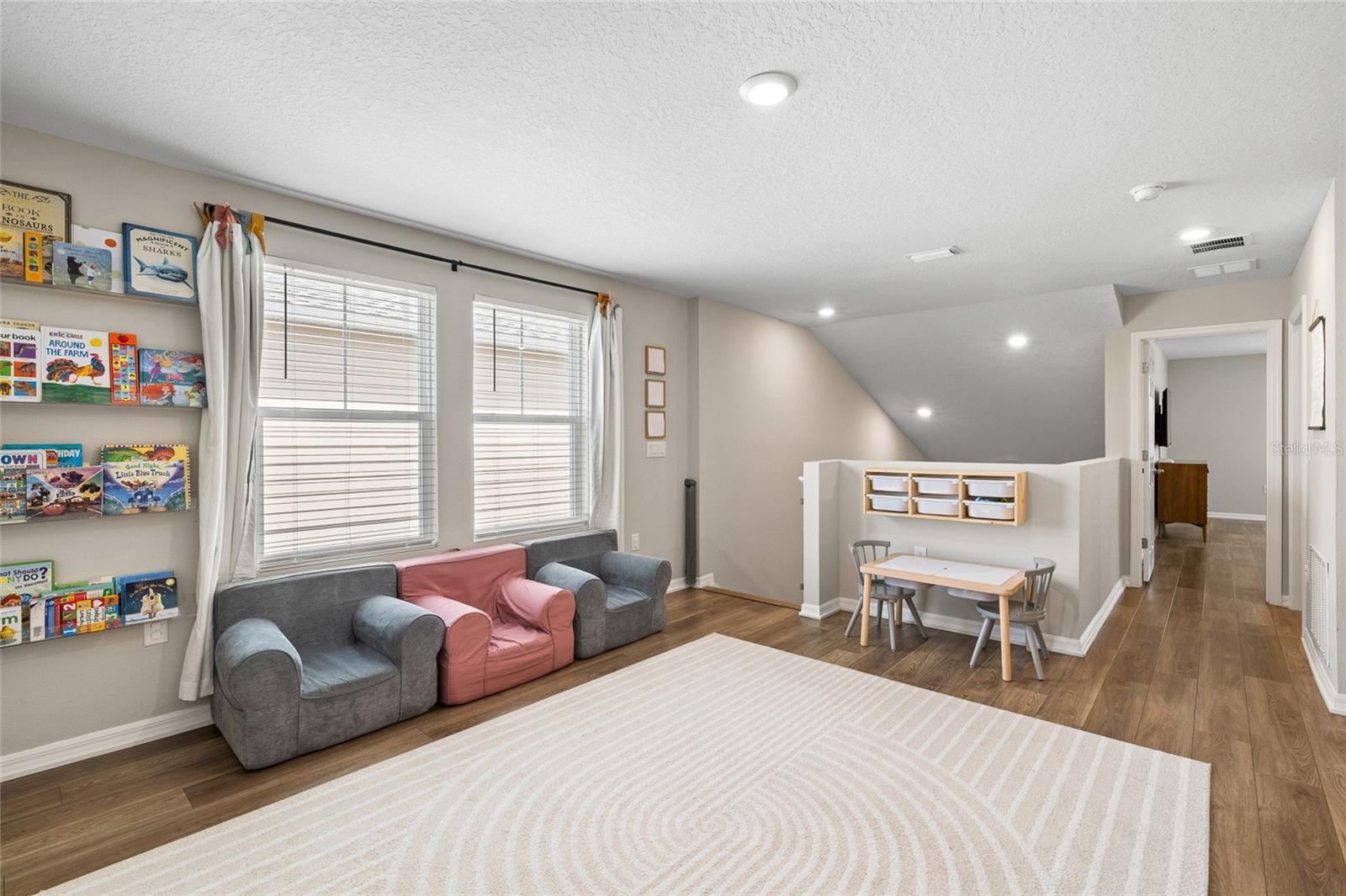 Image 20 of 45 For 12943 Camarillo Place