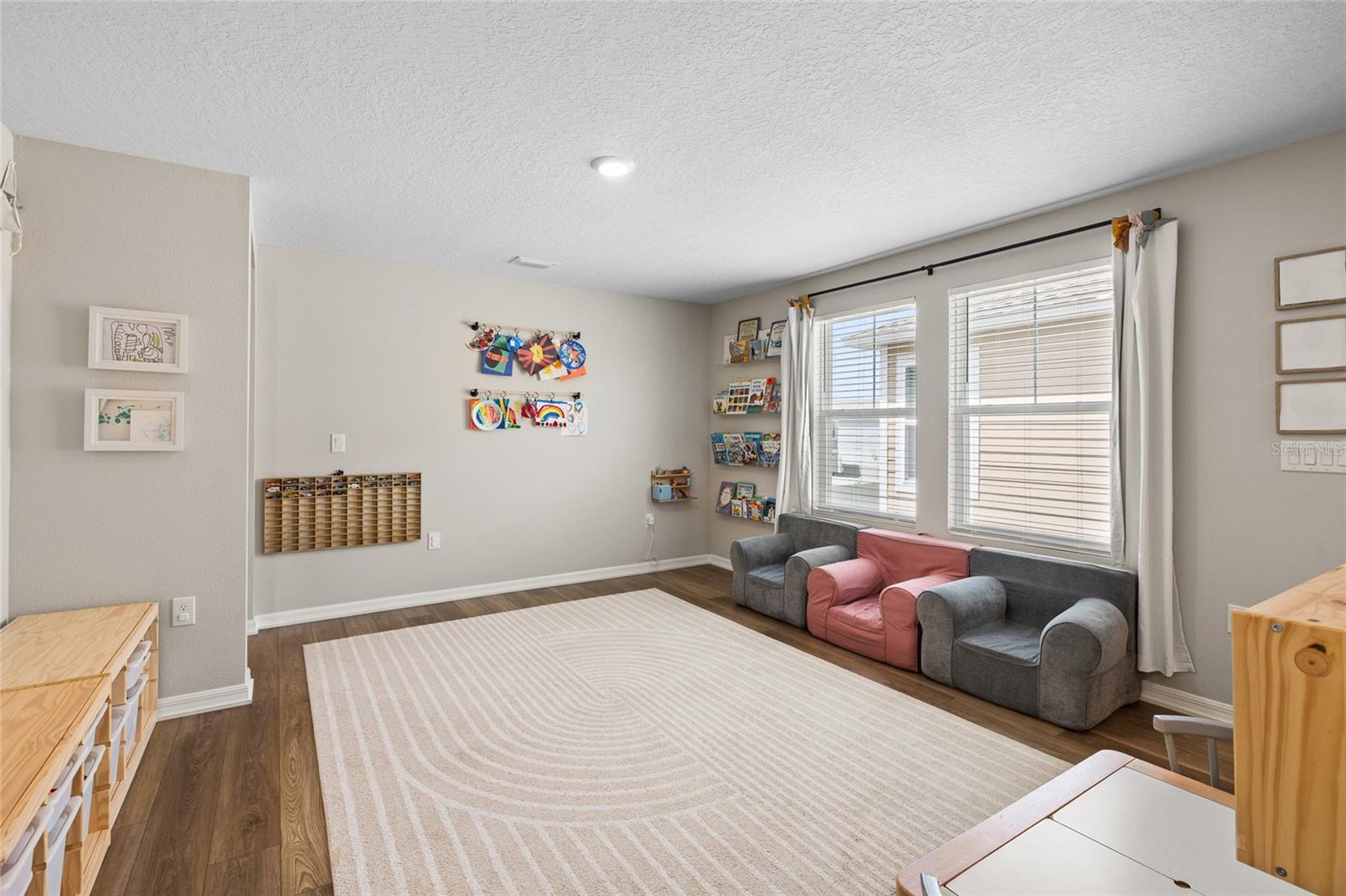 Image 22 of 45 For 12943 Camarillo Place