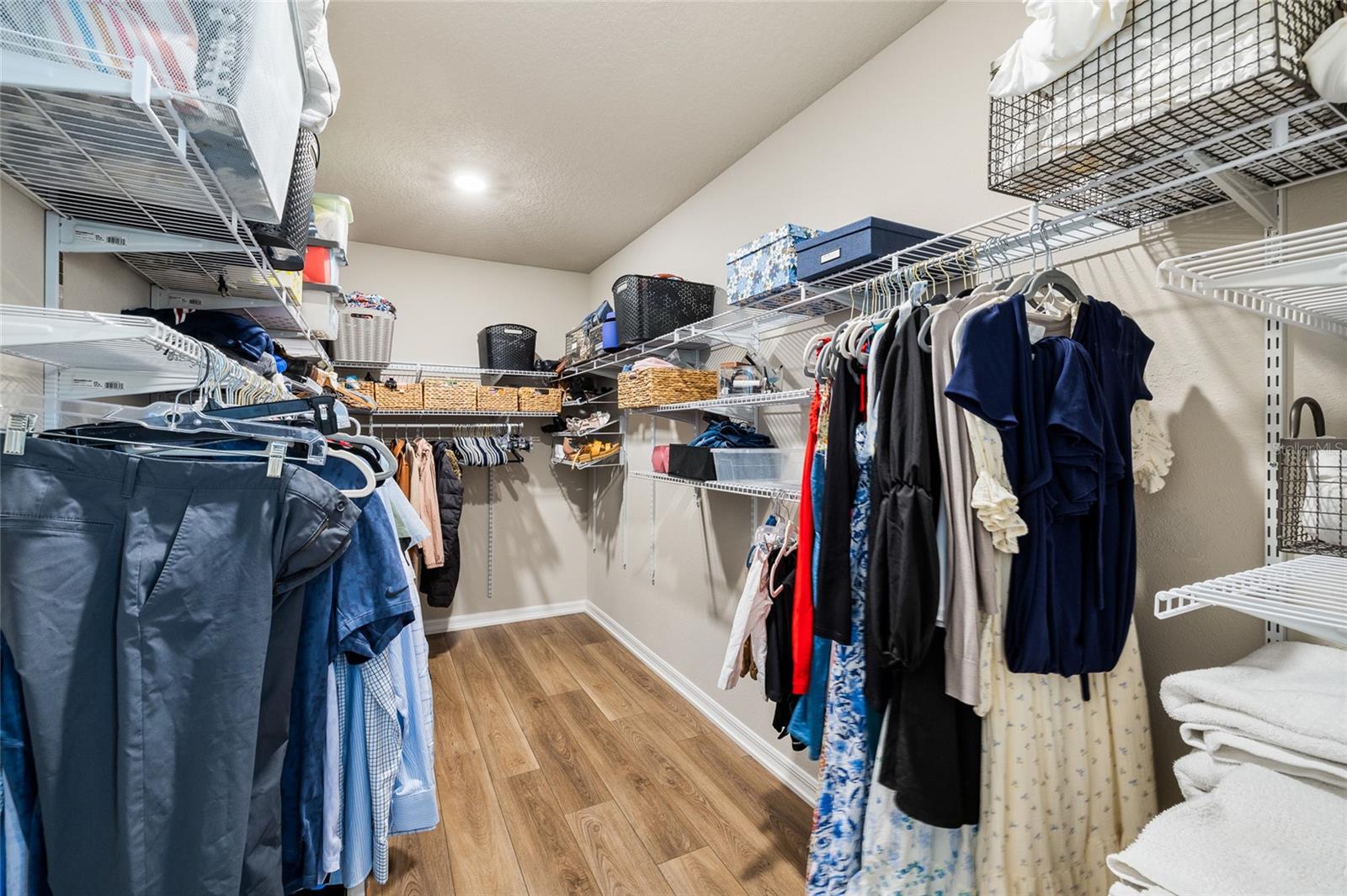 Image 28 of 45 For 12943 Camarillo Place