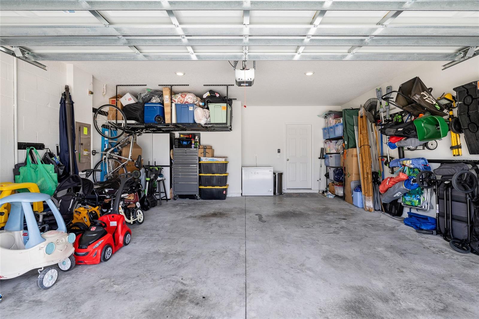 Image 37 of 45 For 12943 Camarillo Place