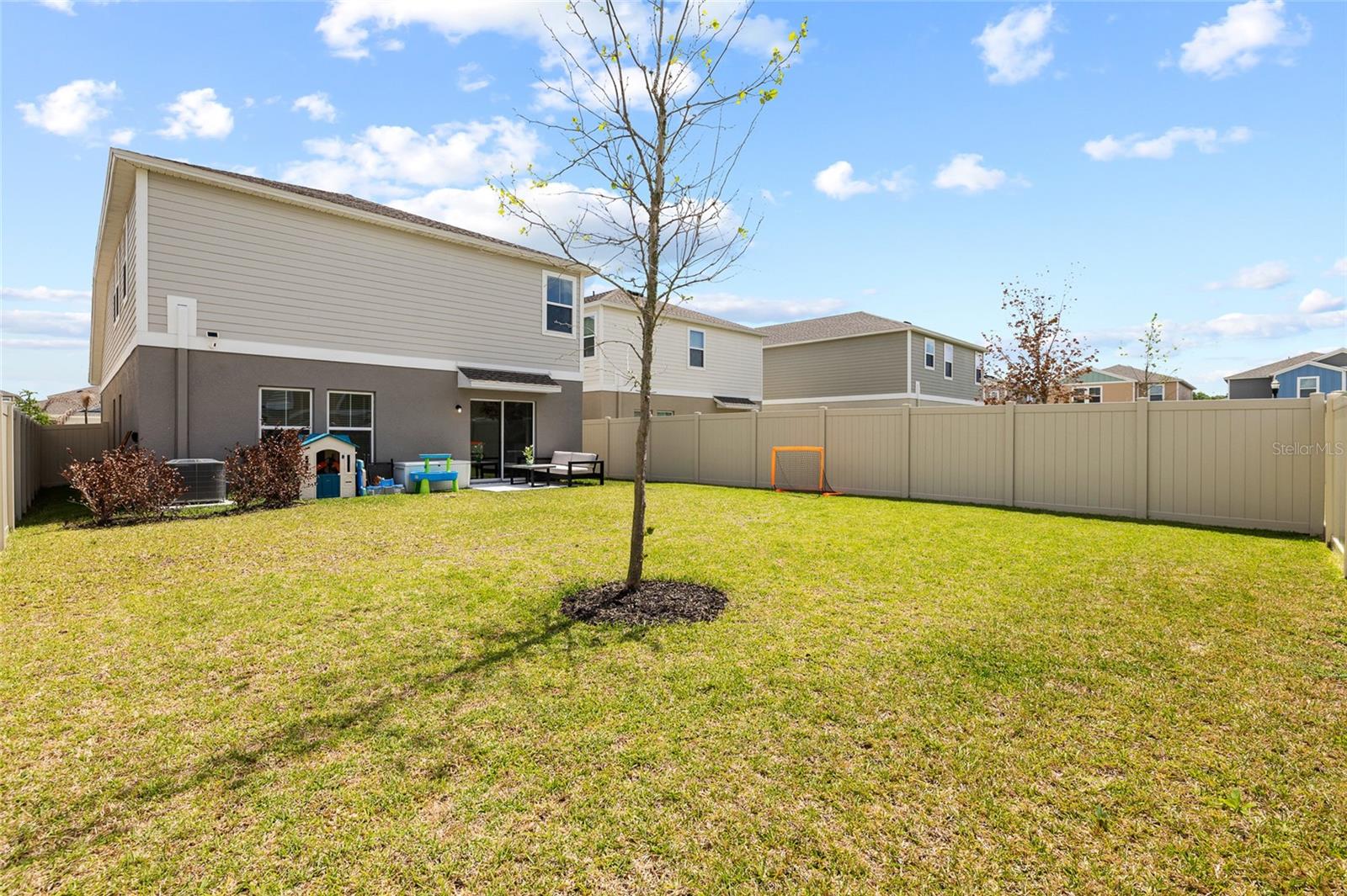 Image 38 of 45 For 12943 Camarillo Place