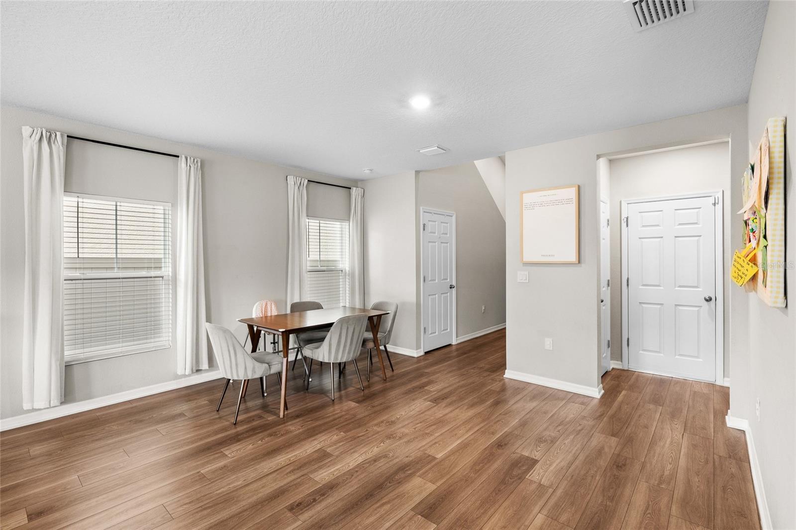 Image 7 of 45 For 12943 Camarillo Place