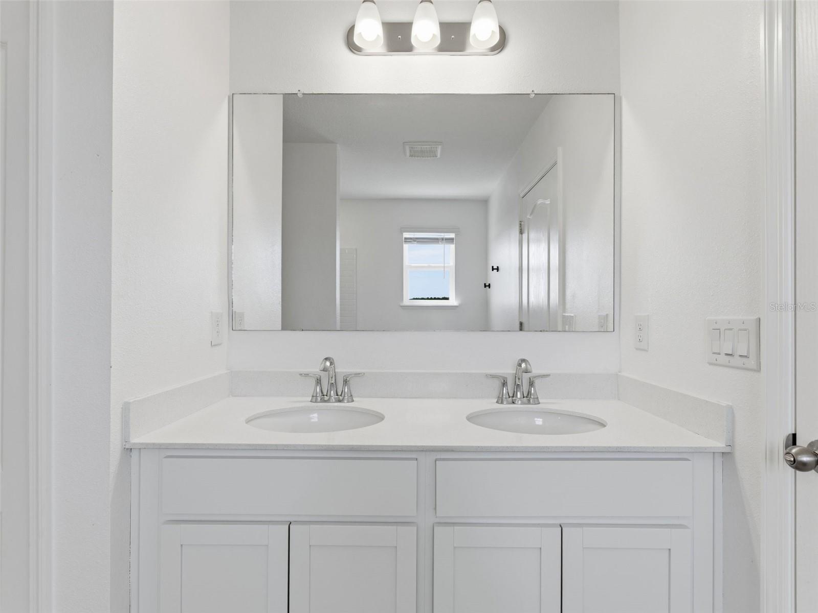 Image 17 of 50 For 32156 Pond Apple Bend