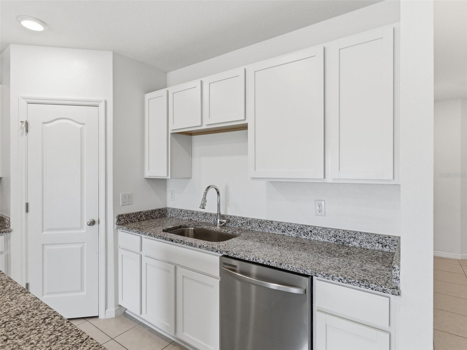 Image 4 of 50 For 32156 Pond Apple Bend