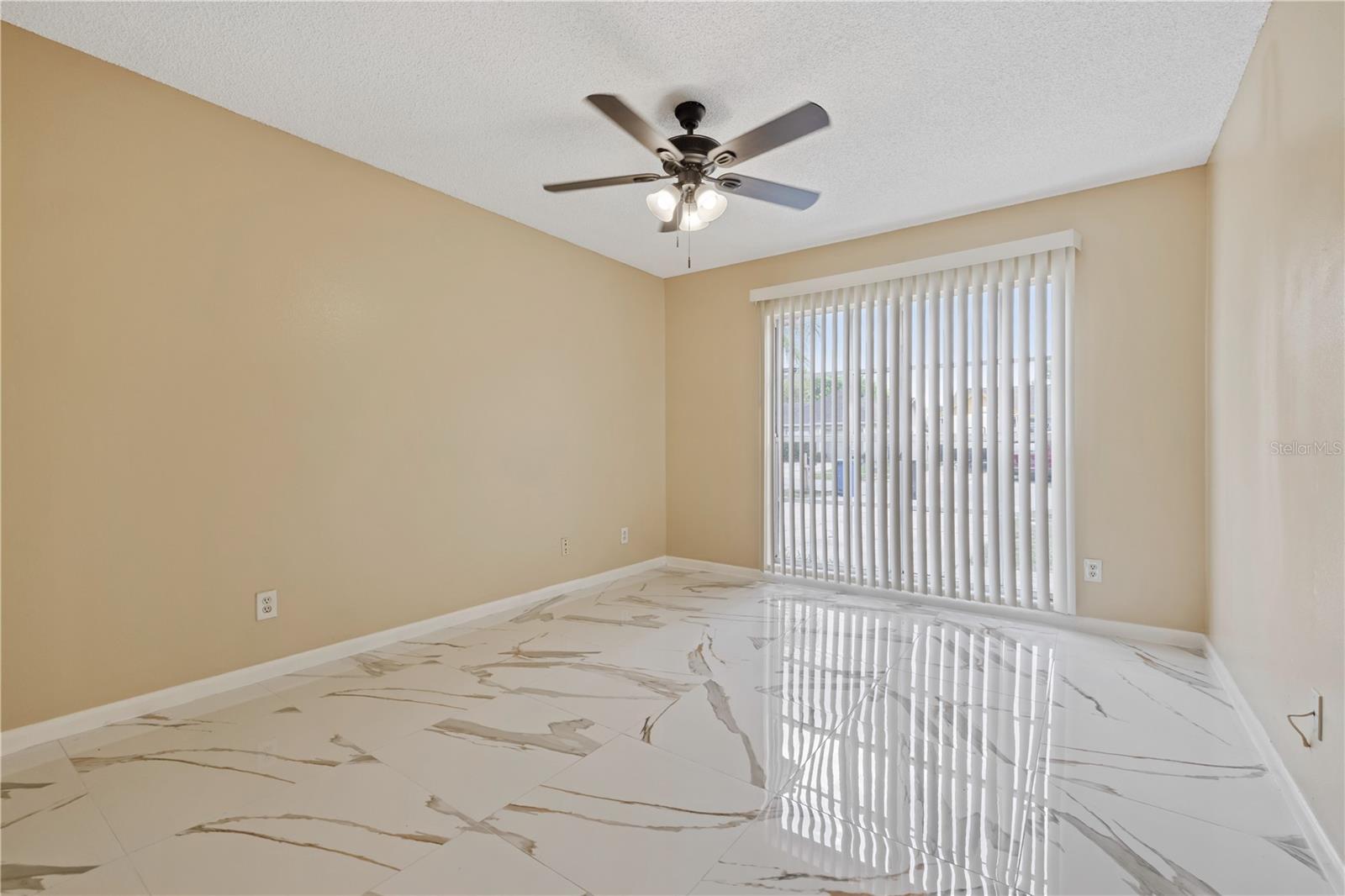 Image 12 of 23 For 7906 George Washington Lane