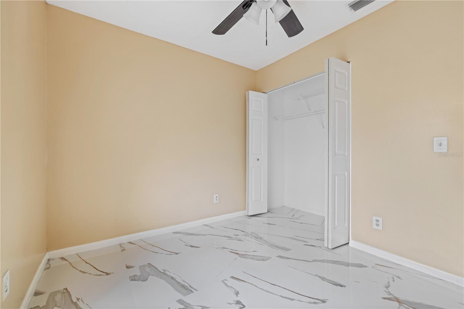 Image 16 of 23 For 7906 George Washington Lane