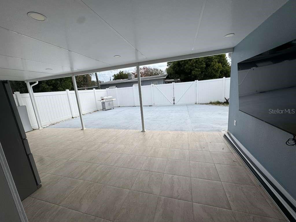 Image 18 of 19 For 2593 38th Avenue N B