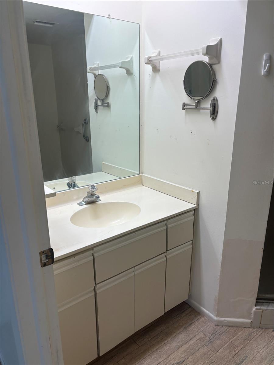 Image 15 of 26 For 1239 Martin Luther King Jr Avenue 103