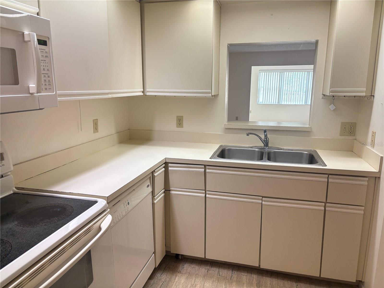 Image 4 of 26 For 1239 Martin Luther King Jr Avenue 103