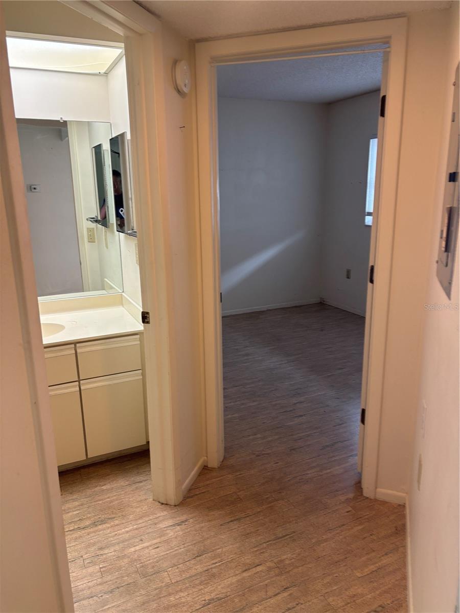 Image 6 of 26 For 1239 Martin Luther King Jr Avenue 103