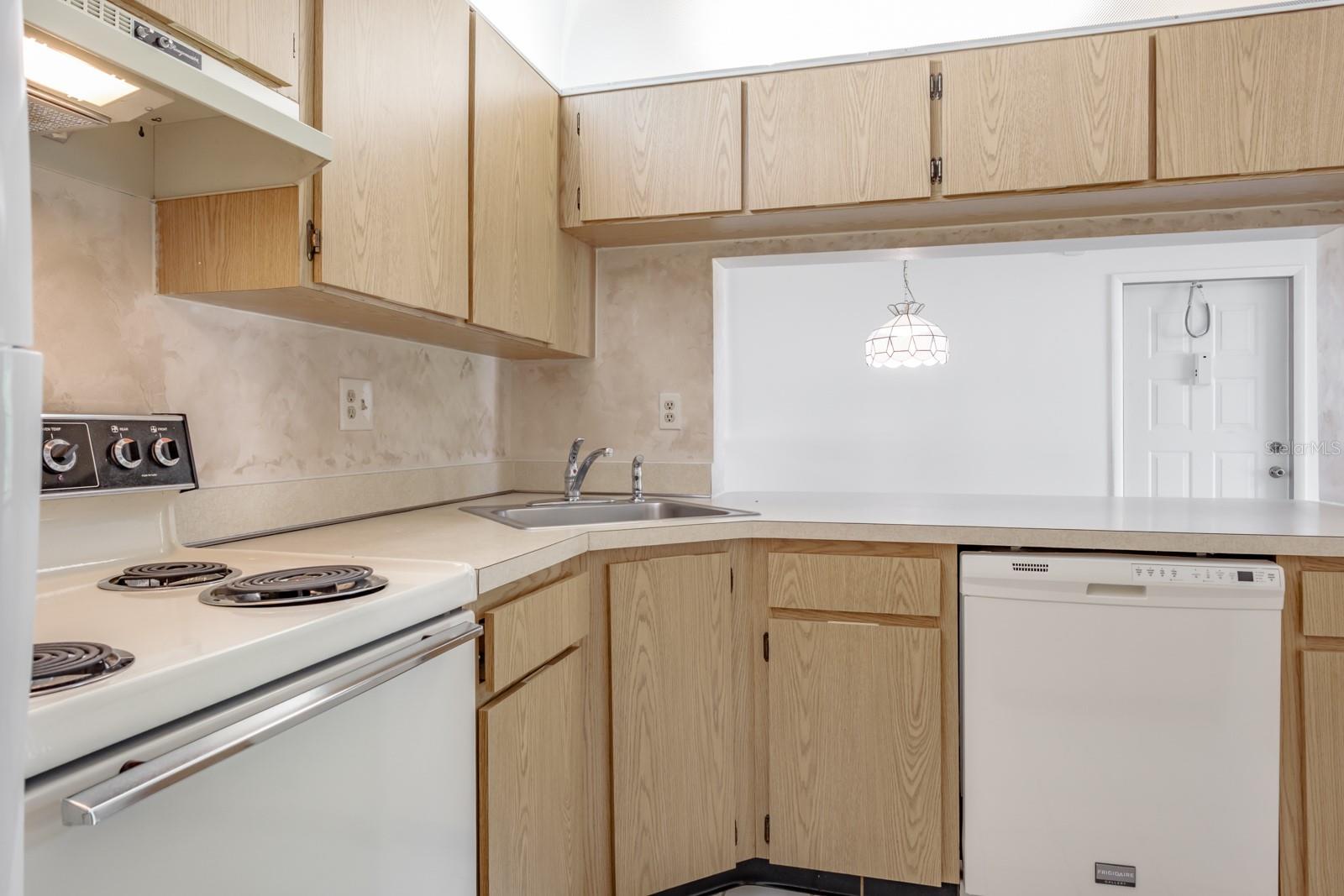 Image 16 of 43 For 3166 Lake Pine Way S E3