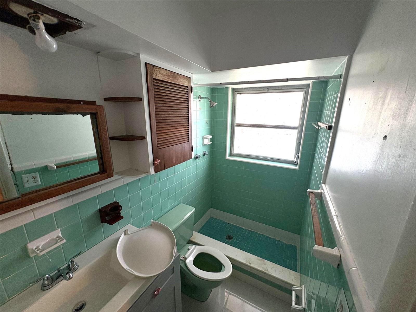 Image 13 of 25 For 1799 Lake Circle