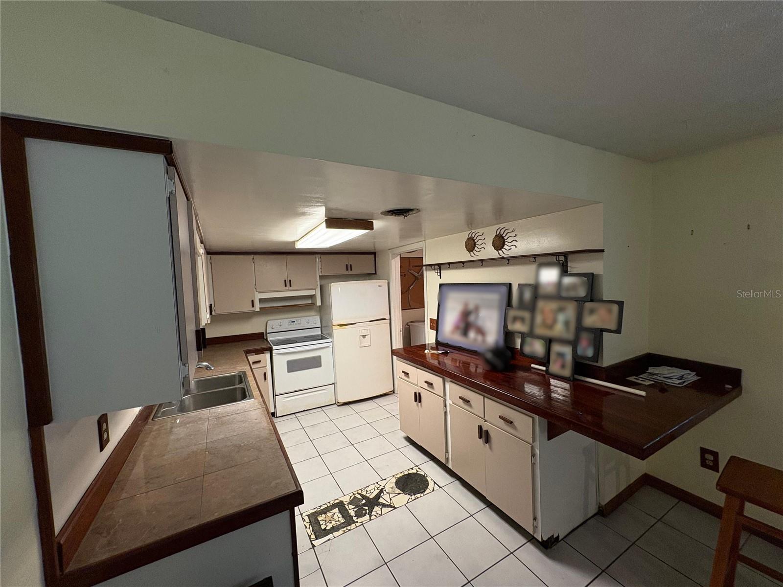 Image 7 of 25 For 1799 Lake Circle