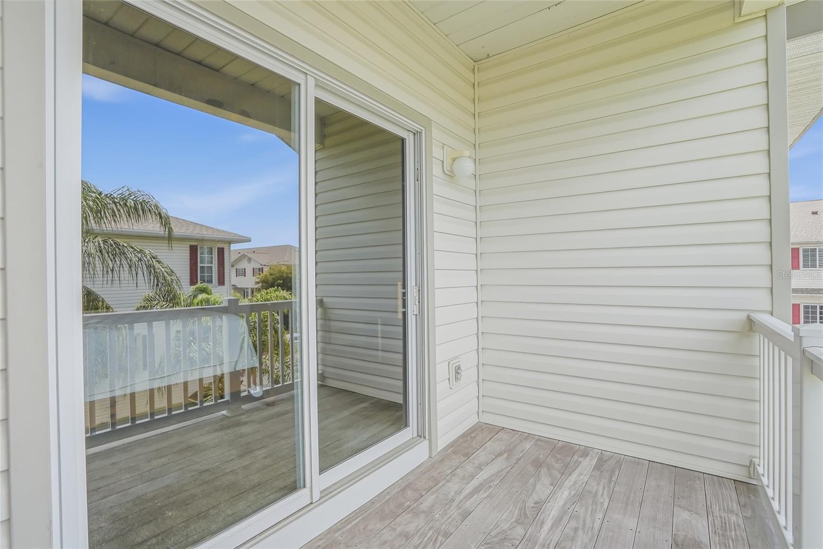 Image 32 of 60 For 1009 34th Drive W