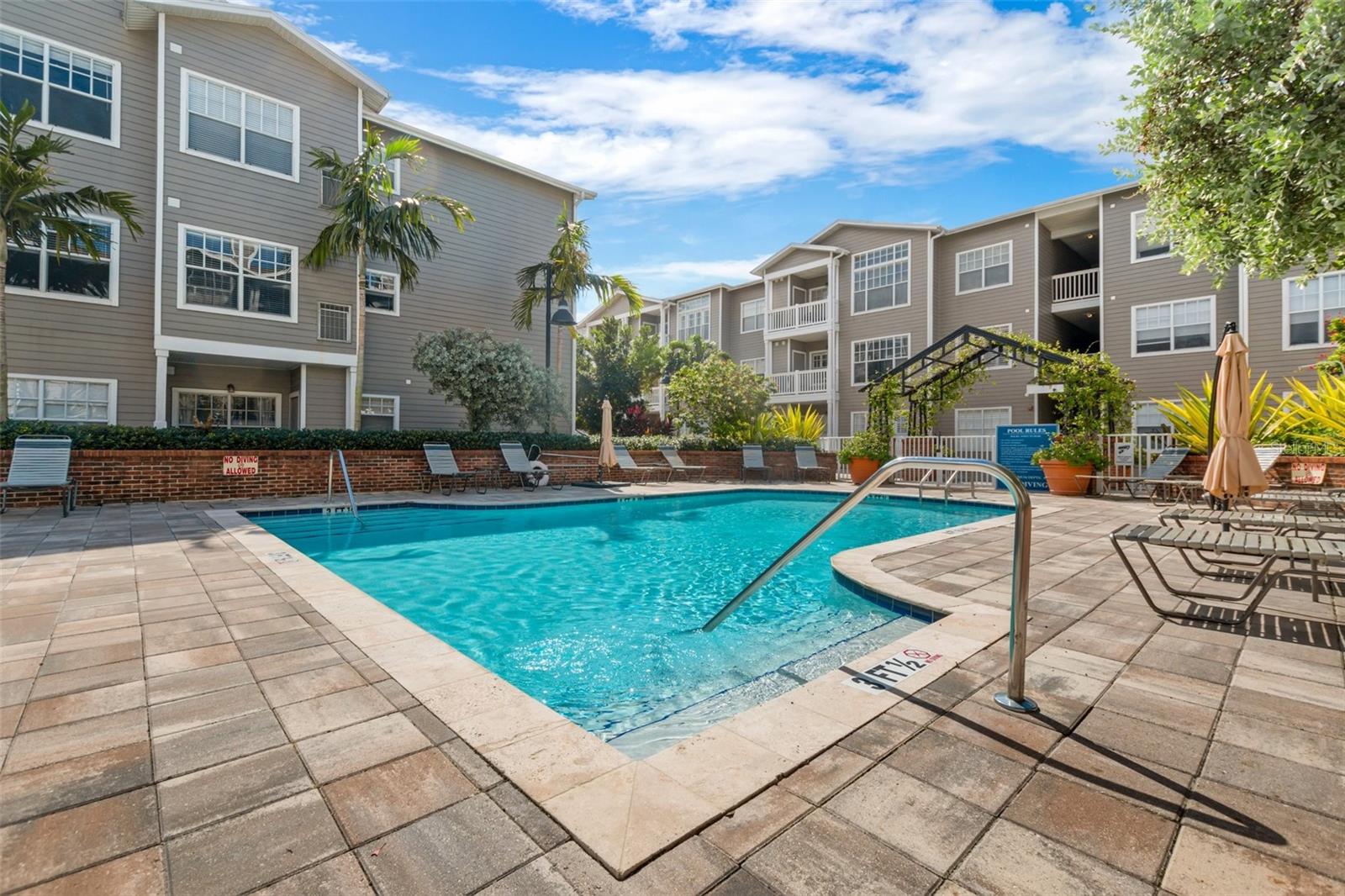 Image 14 of 44 For 800 Dakota Avenue 435