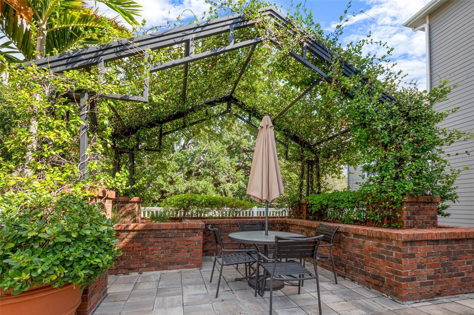 Image 19 of 44 For 800 Dakota Avenue 435