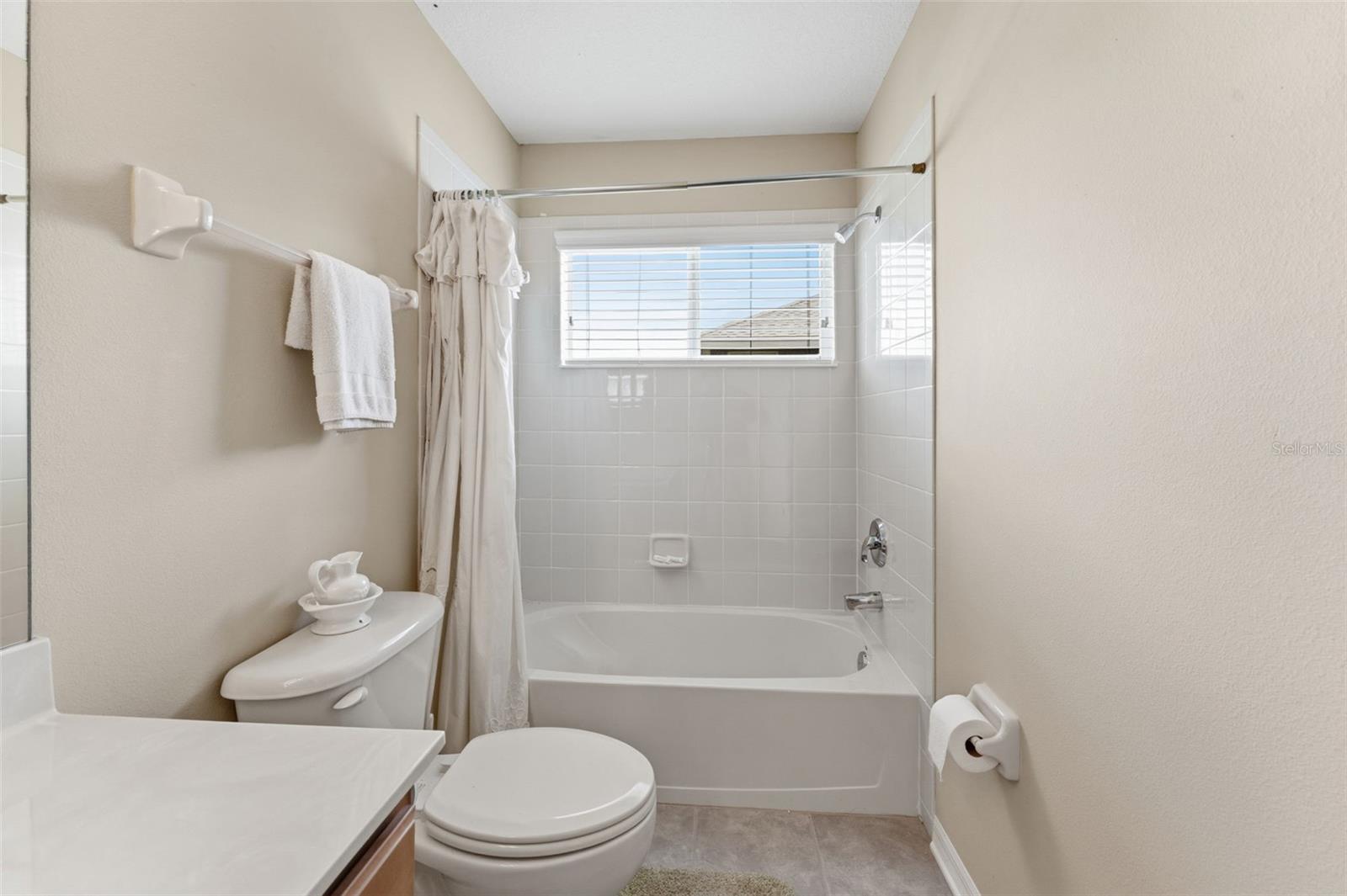 Image 32 of 41 For 5925 Jefferson Park Drive