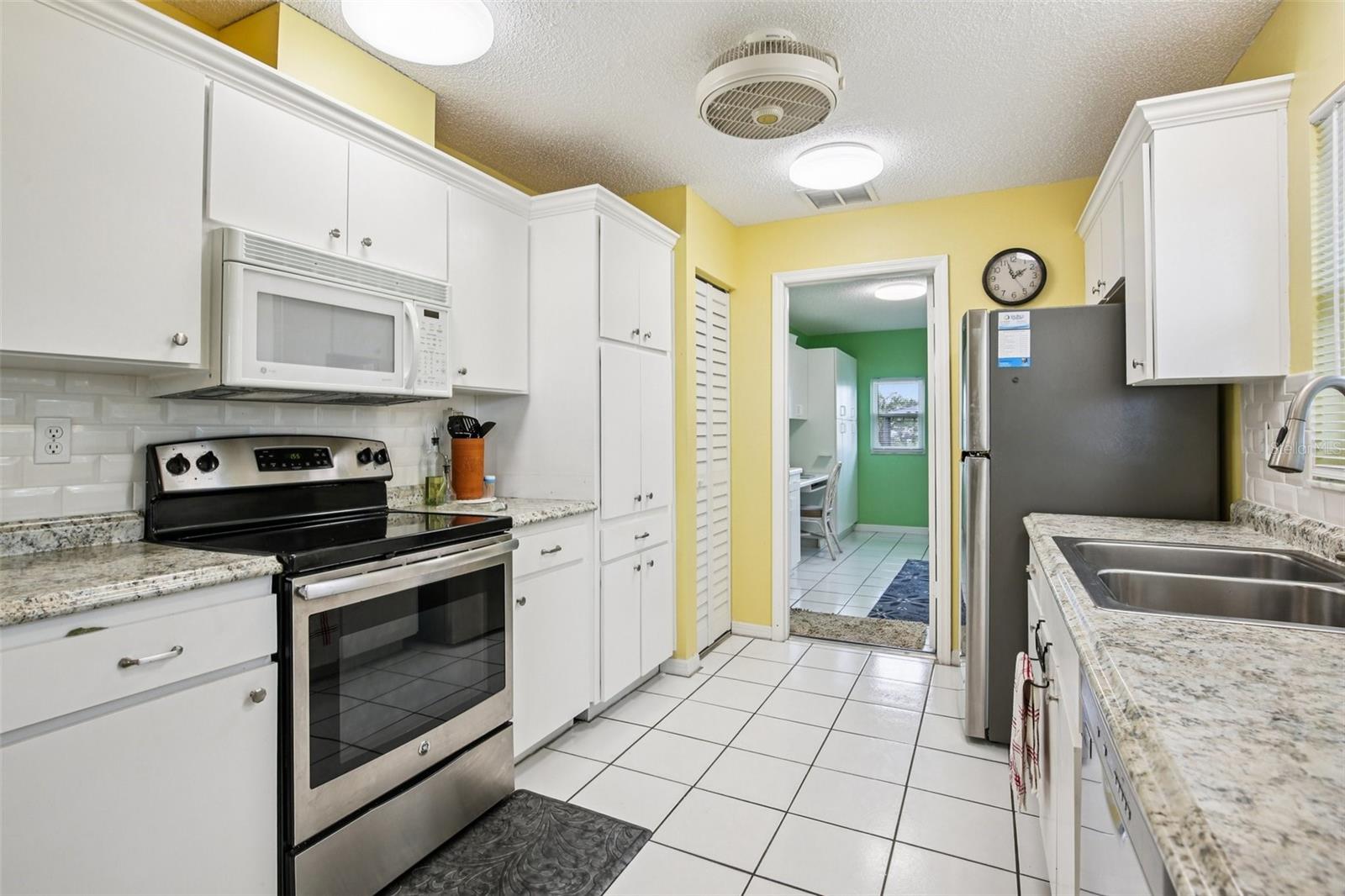 Image 14 of 52 For 504 Lime Tree Court