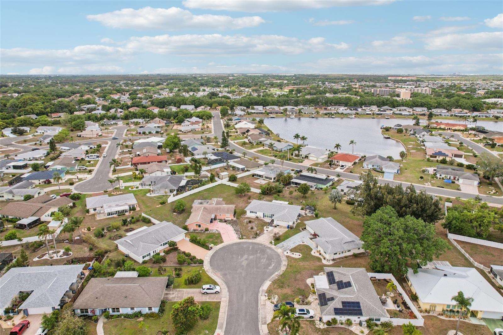 Image 31 of 52 For 504 Lime Tree Court