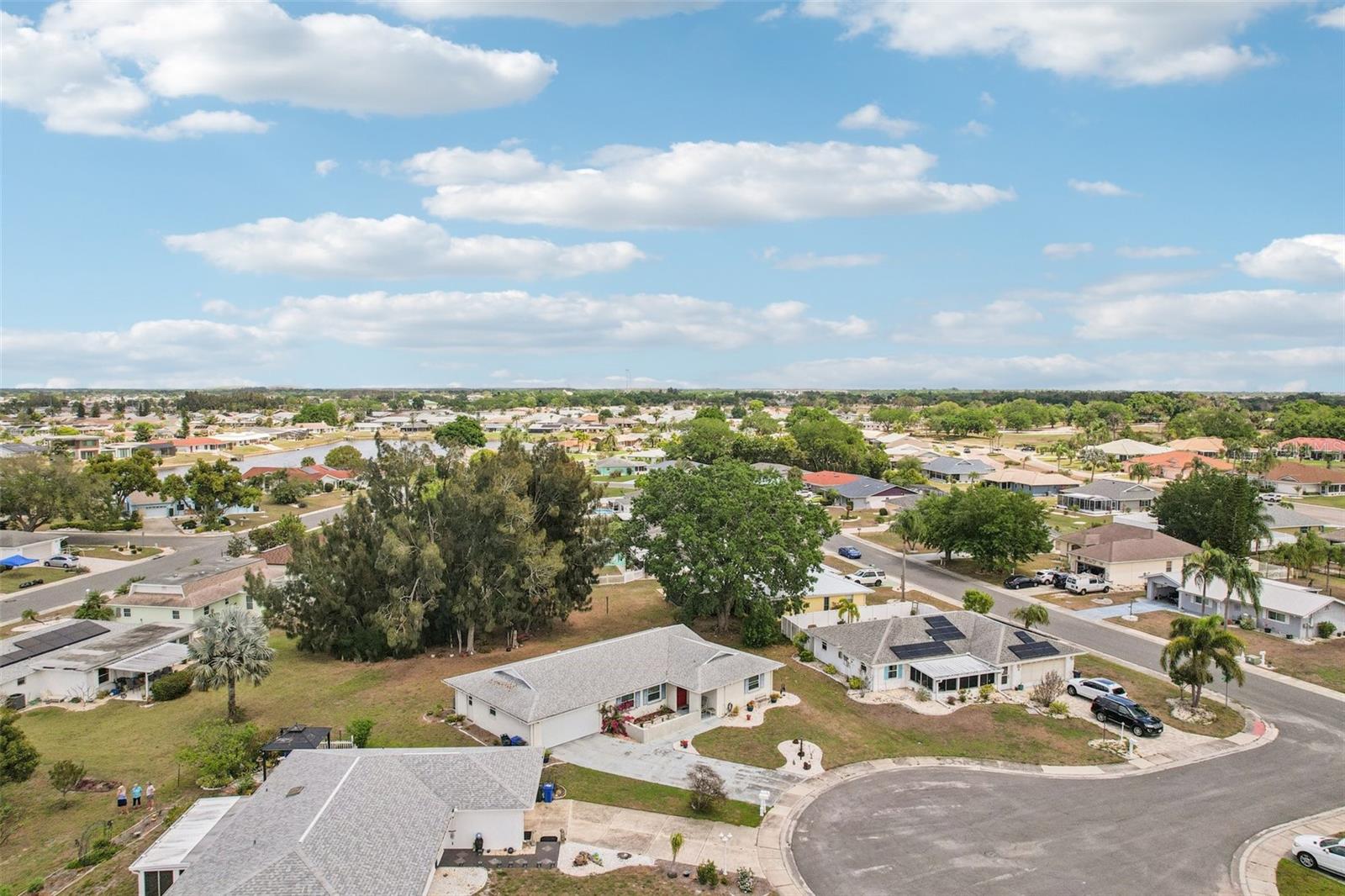 Image 33 of 52 For 504 Lime Tree Court