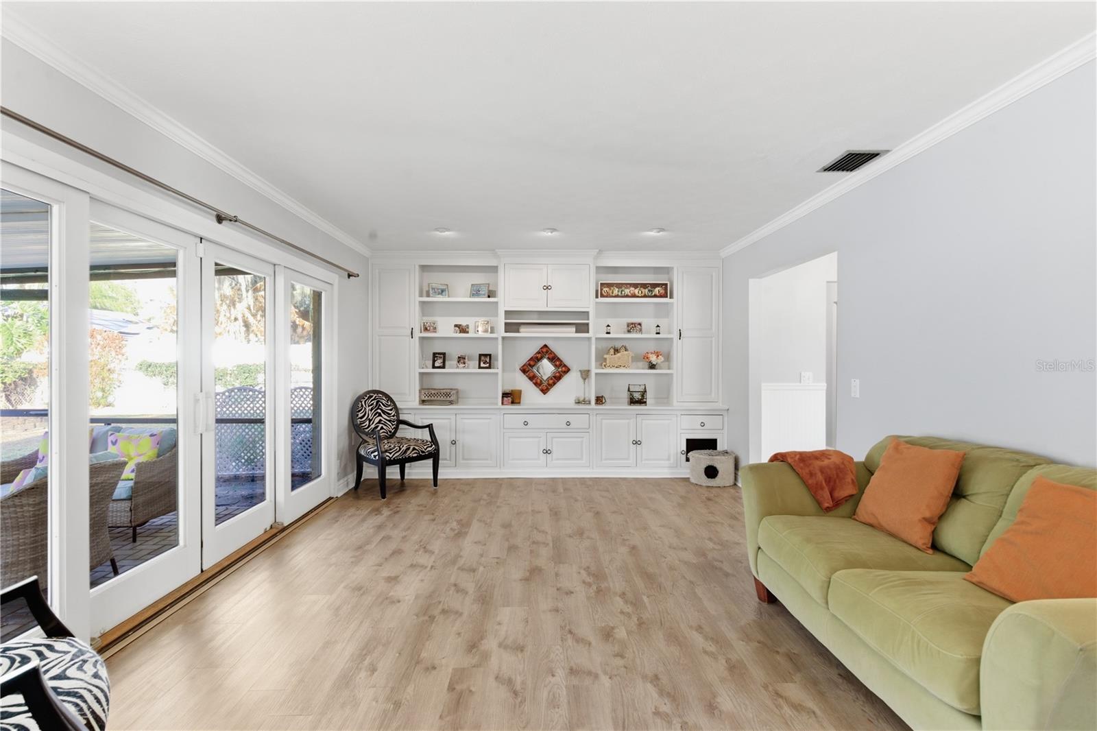 Image 31 of 42 For 308 Ellen Way