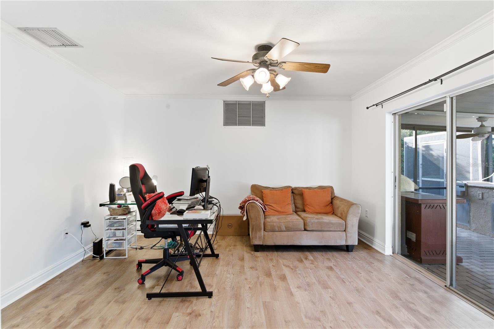 Image 33 of 42 For 308 Ellen Way