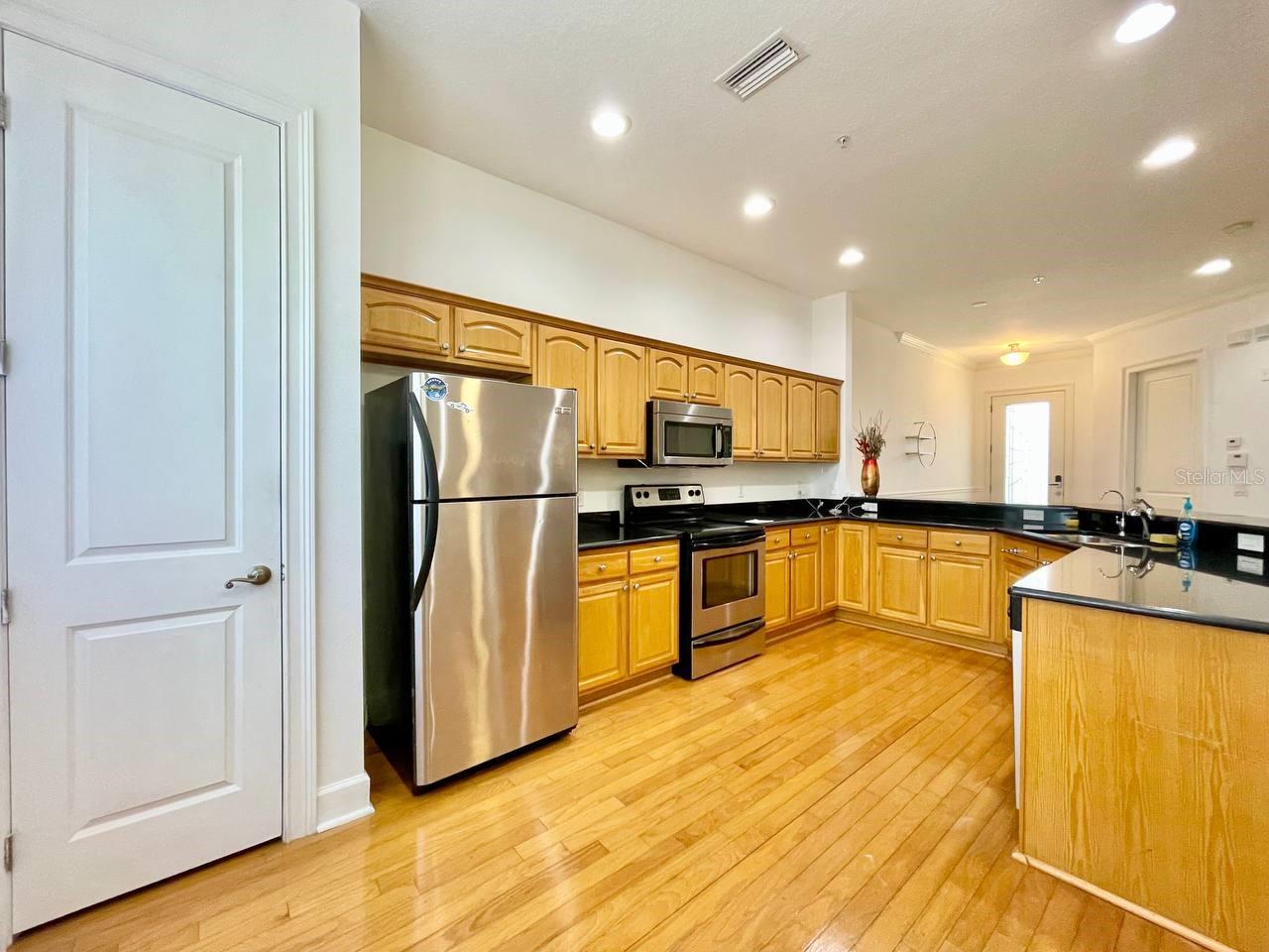 Image 7 of 28 For 8626 Miramar Terrace Circle