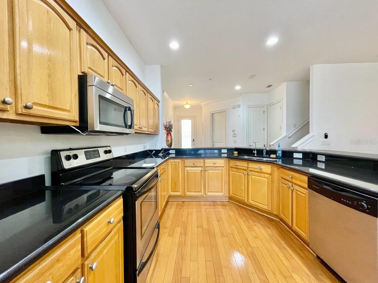 Image 8 of 28 For 8626 Miramar Terrace Circle