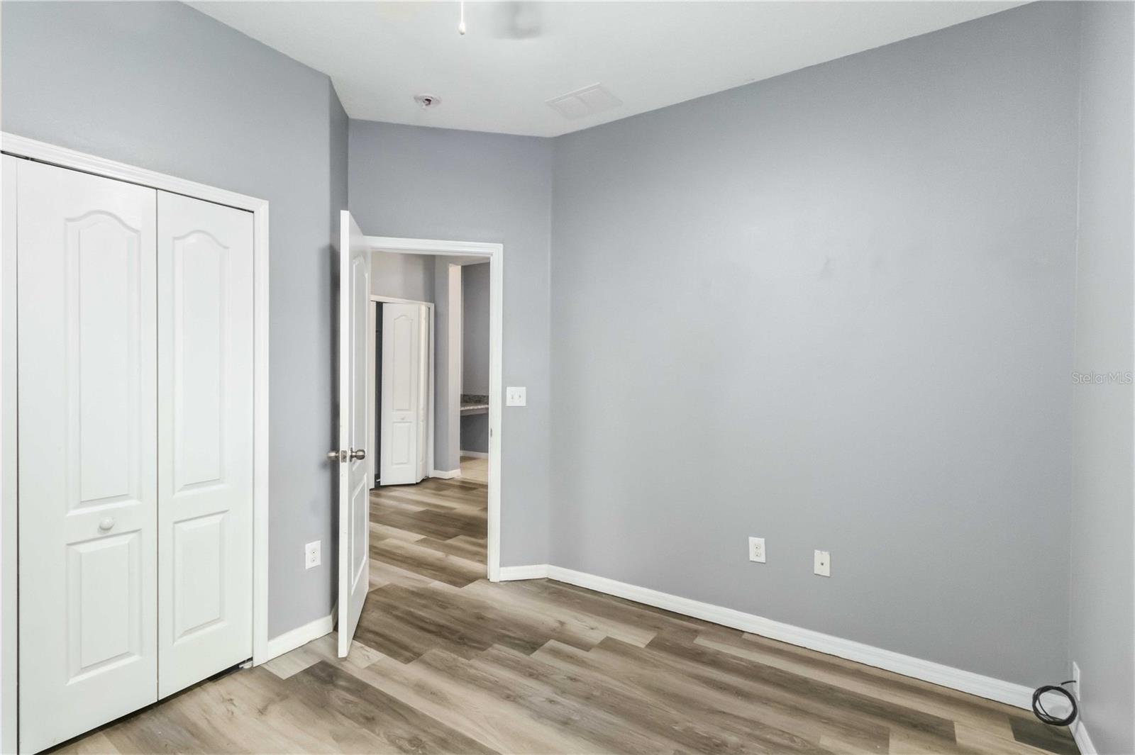 Image 11 of 33 For 15425 Lost Creek Lane