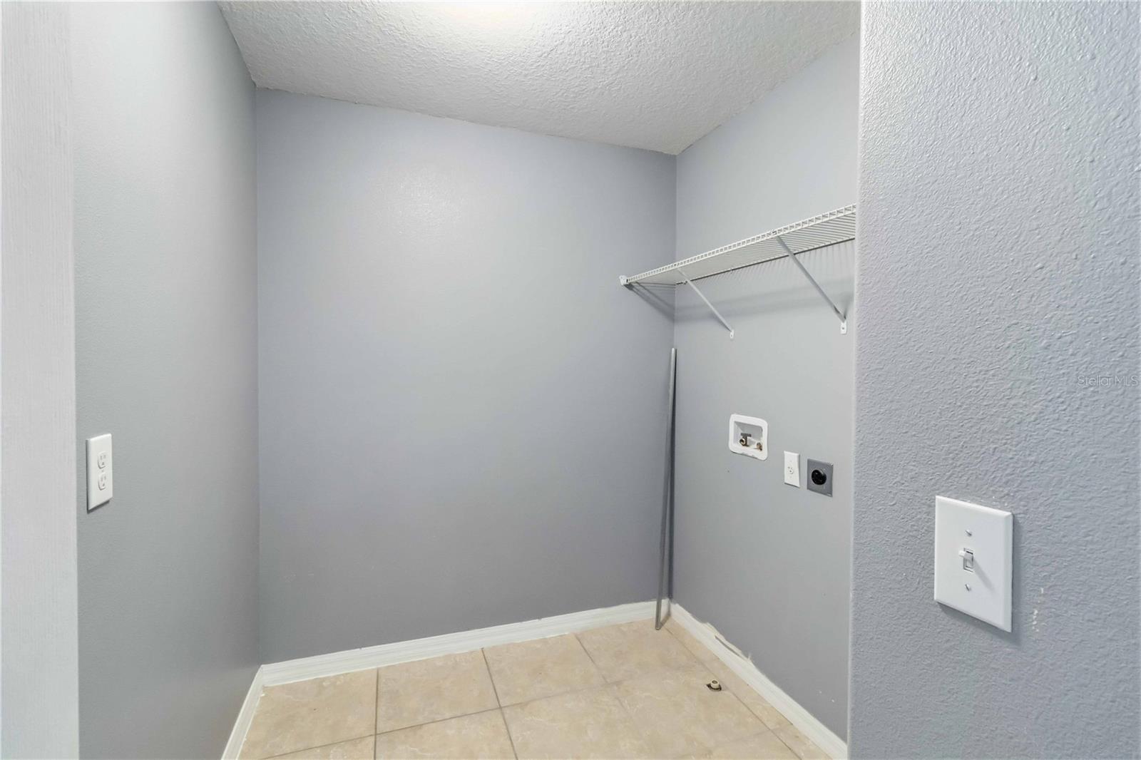 Image 23 of 33 For 15425 Lost Creek Lane