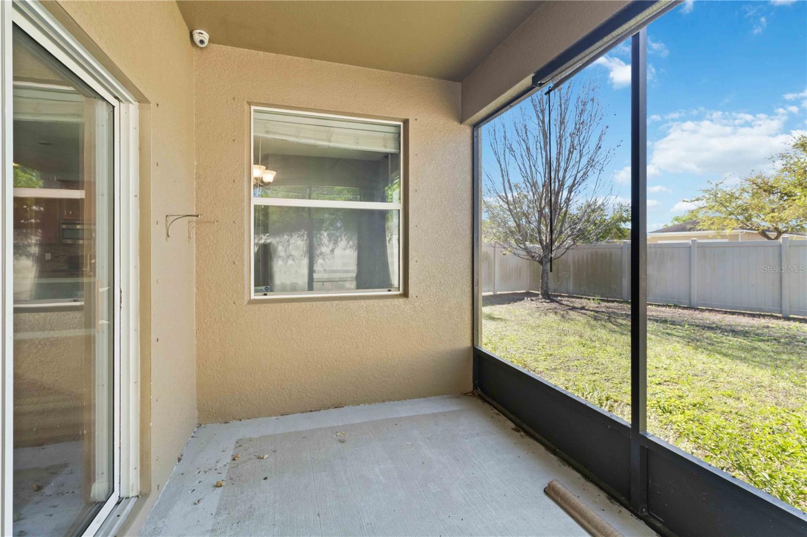 Image 28 of 33 For 15425 Lost Creek Lane