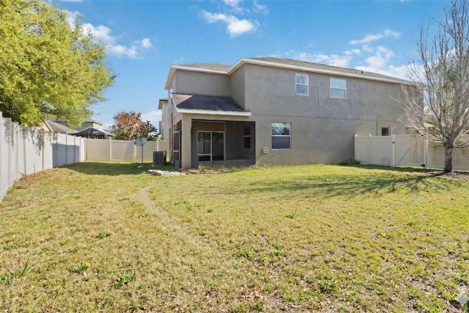 Image 29 of 33 For 15425 Lost Creek Lane