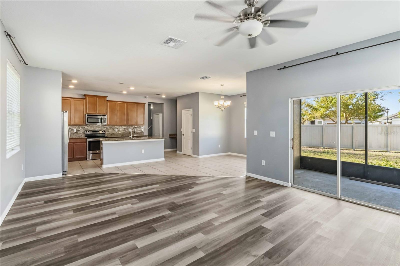 Image 5 of 33 For 15425 Lost Creek Lane