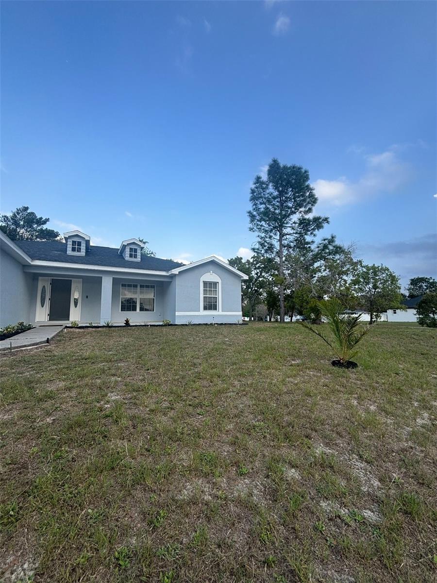 Image 9 of 18 For 2222 Champlain Avenue