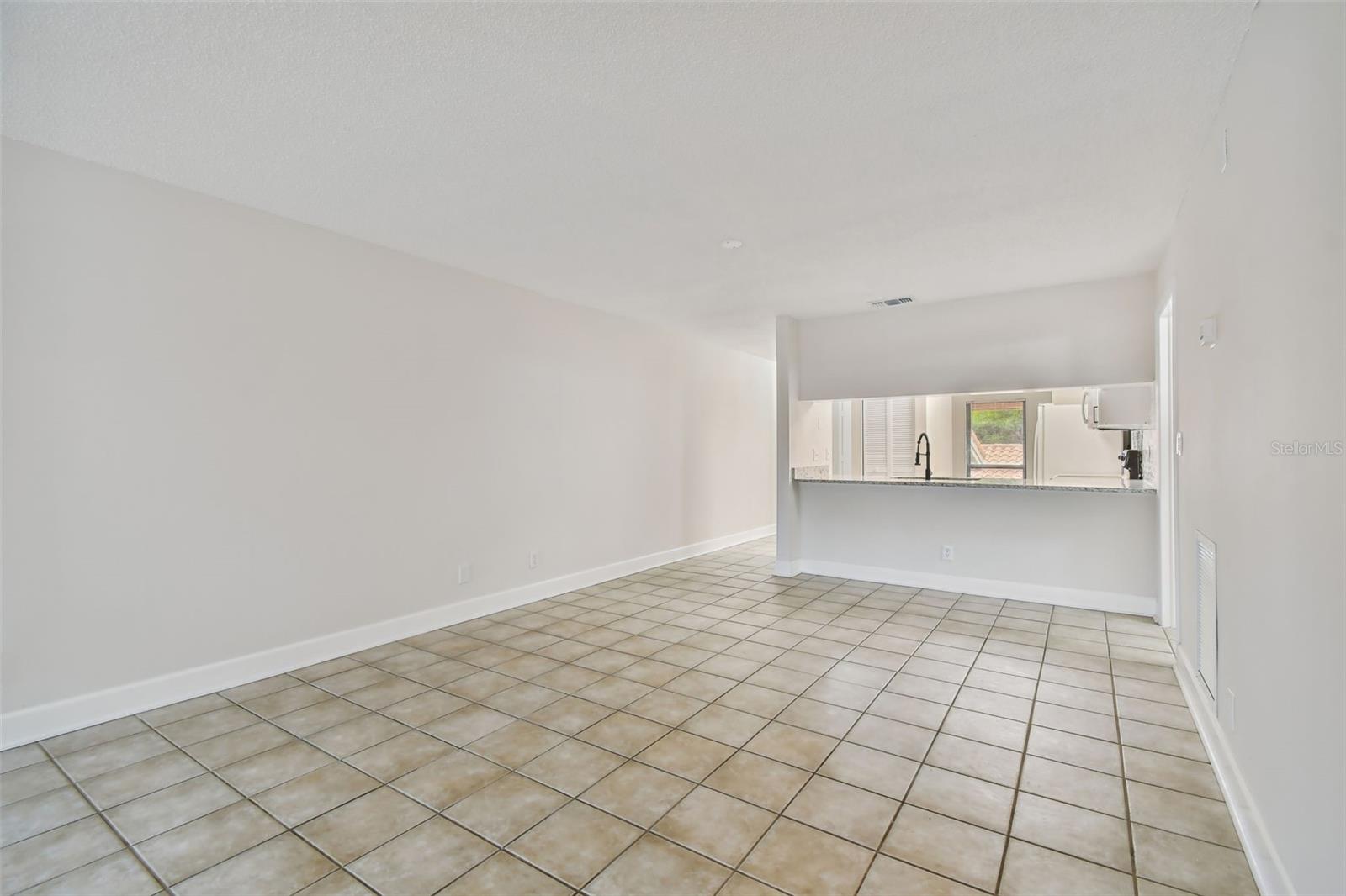 Image 20 of 70 For 4800 Brittany Drive S 102