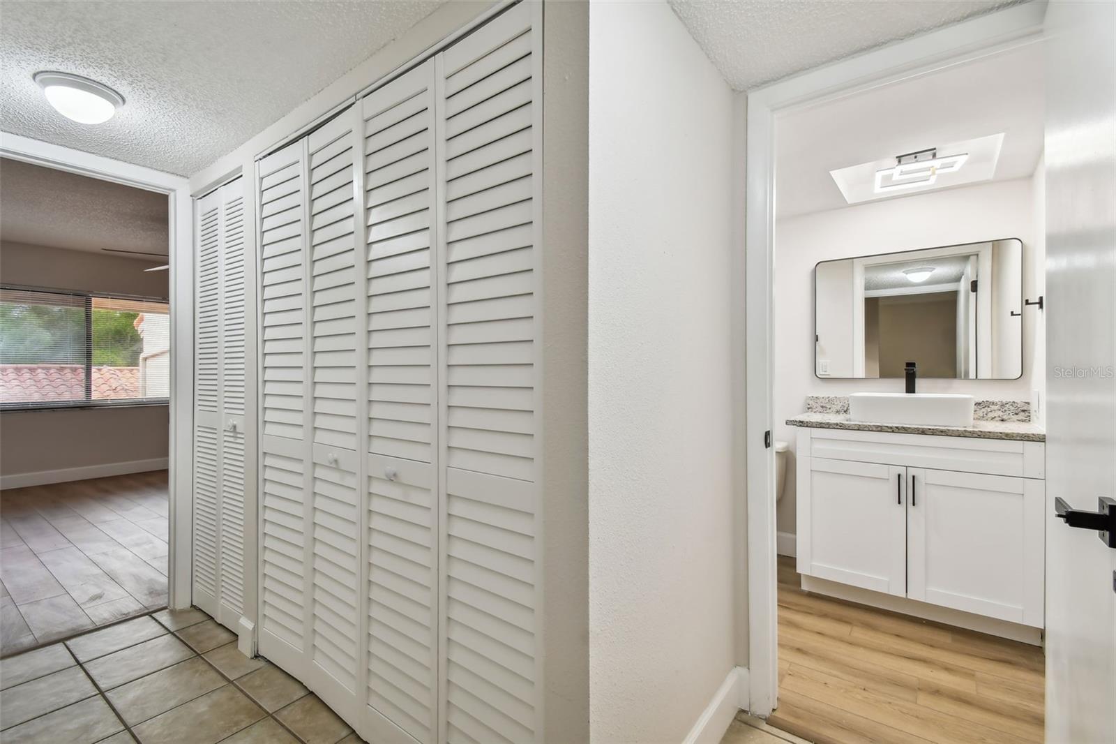 Image 28 of 70 For 4800 Brittany Drive S 102