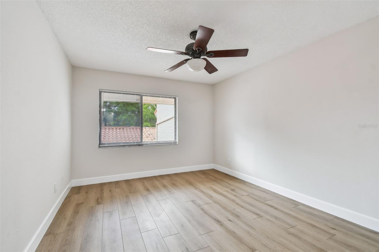 Image 33 of 70 For 4800 Brittany Drive S 102