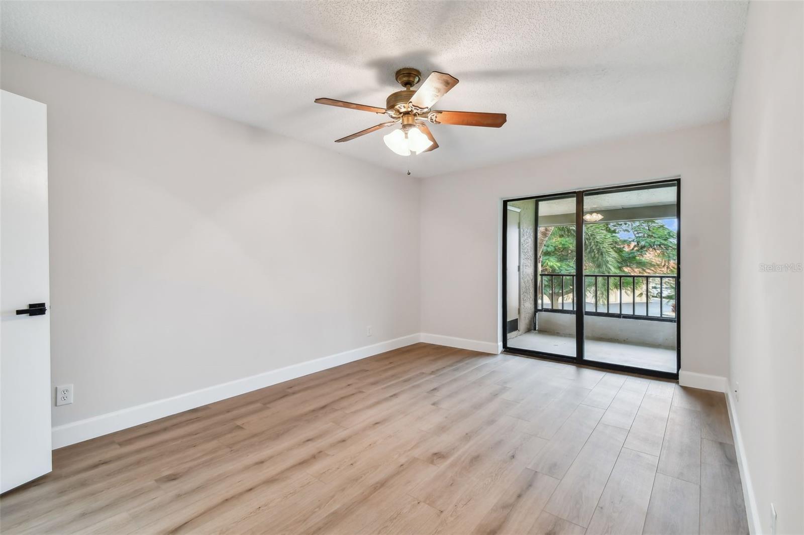 Image 37 of 70 For 4800 Brittany Drive S 102