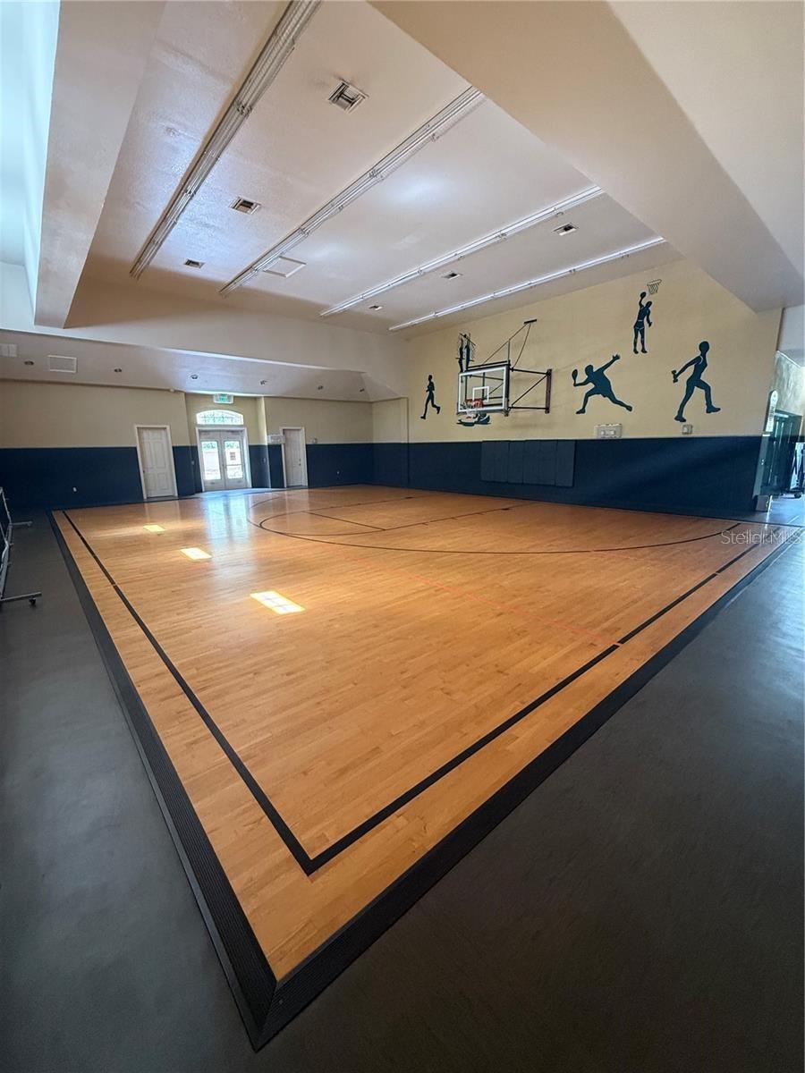 Image 24 of 33 For 2407 Courtney Meadows Court 303