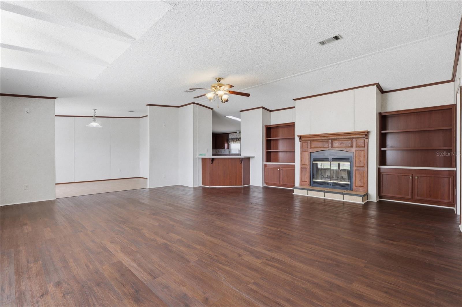 Image 5 of 34 For 7140 Elwood Road