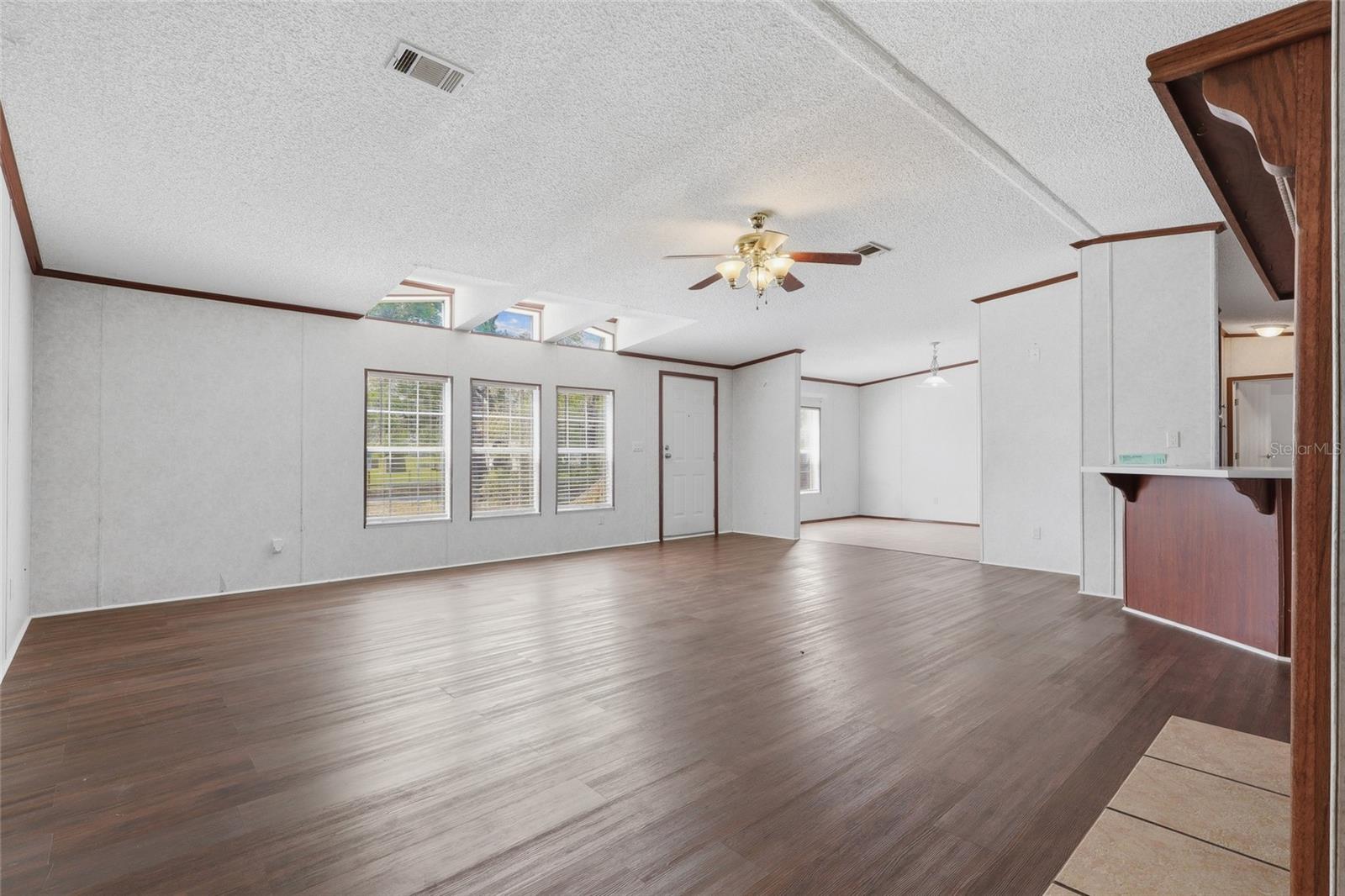 Image 6 of 34 For 7140 Elwood Road