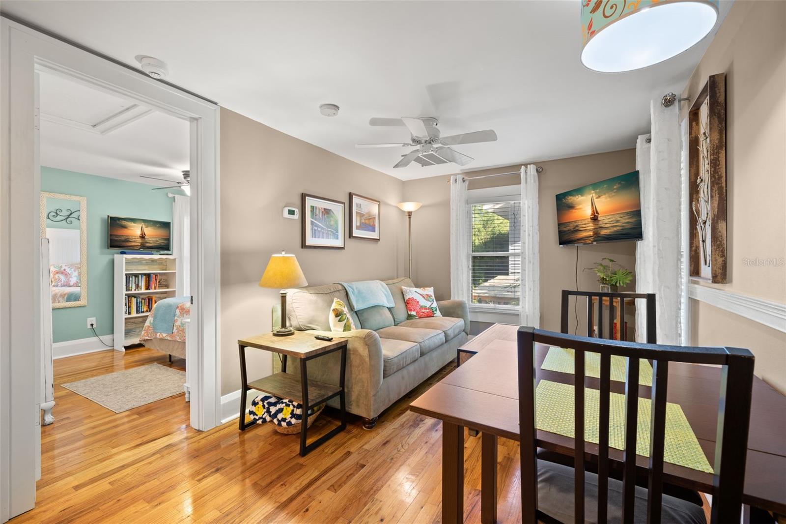 Image 36 of 59 For 1035 Robson Street