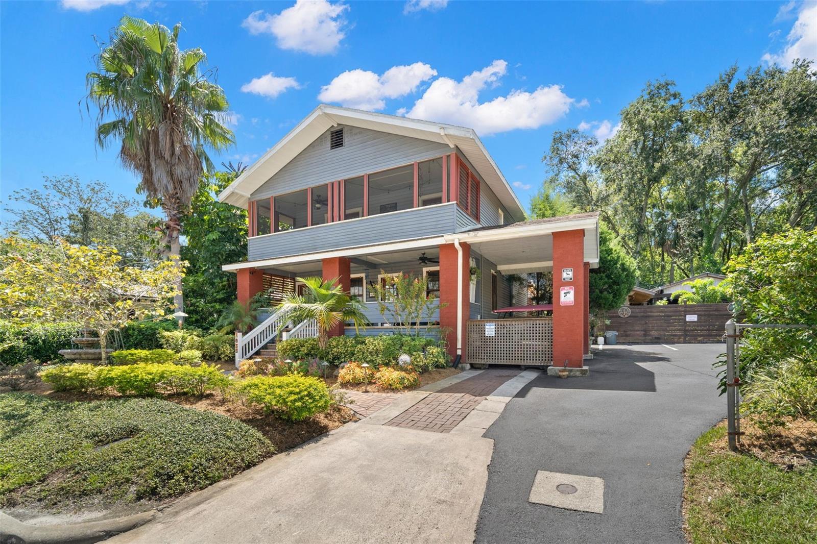 Image 4 of 59 For 1035 Robson Street