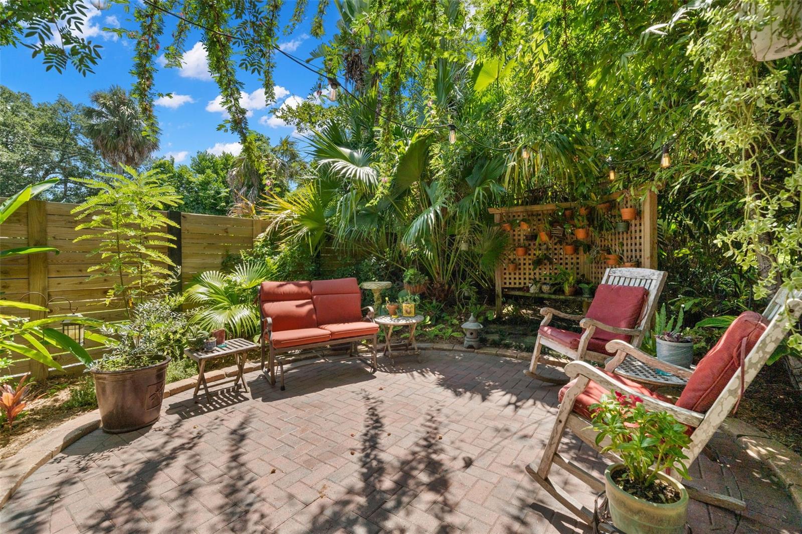 Image 47 of 59 For 1035 Robson Street