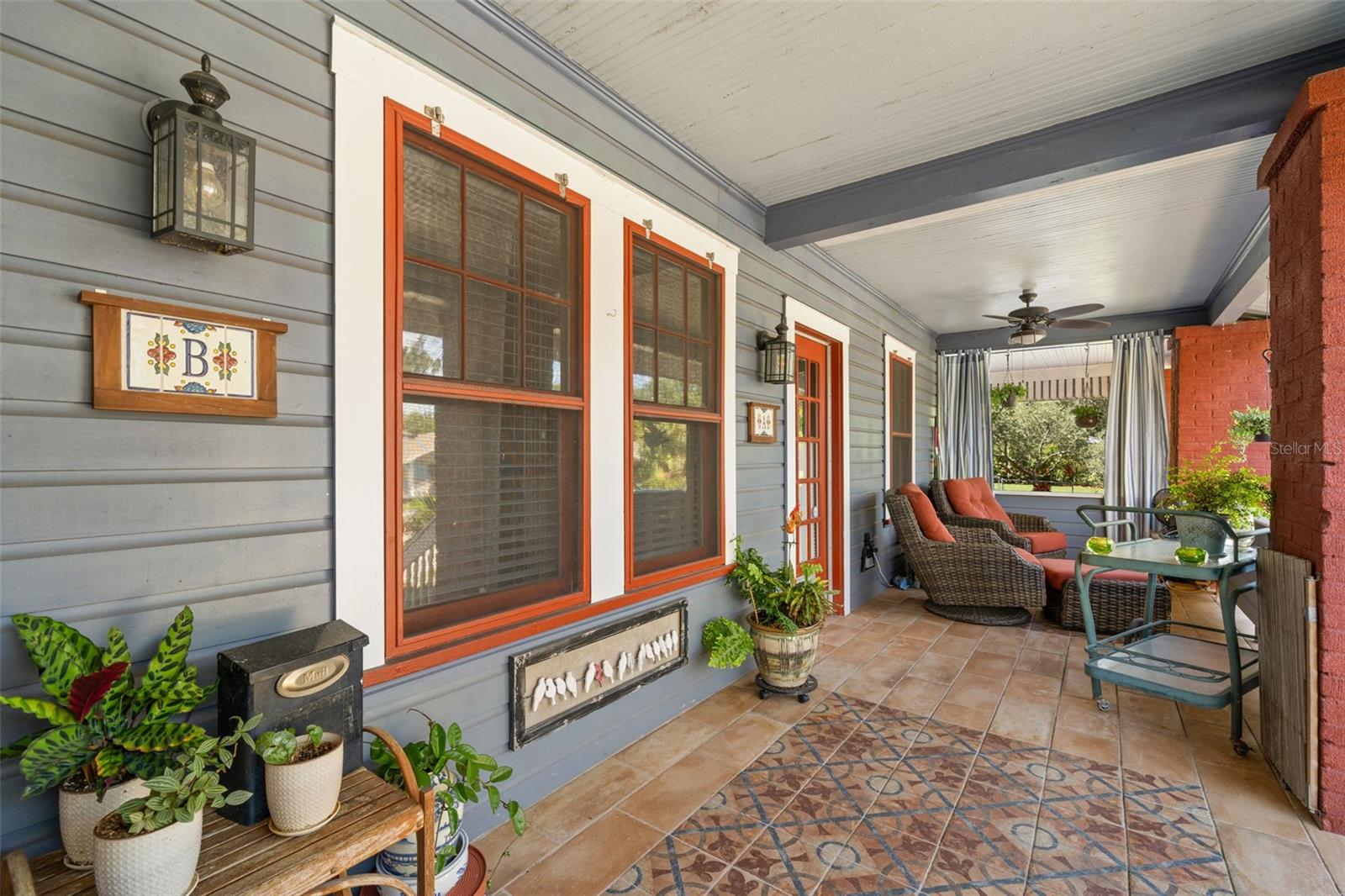 Image 7 of 59 For 1035 Robson Street