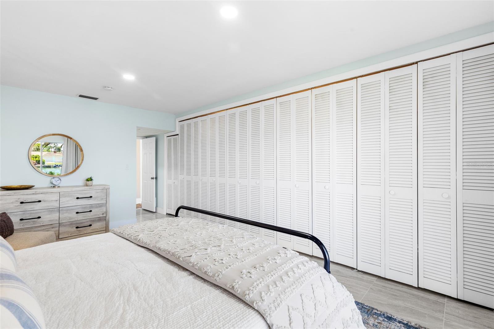 Image 35 of 85 For 270 Skiff Point A1